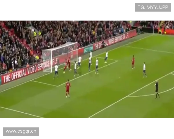 范戴克头球威胁展示 范戴克头球威胁展示