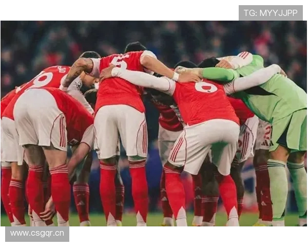 曼联关键比赛抗压能力不足问题凸显，对赛季争冠形势形成制约